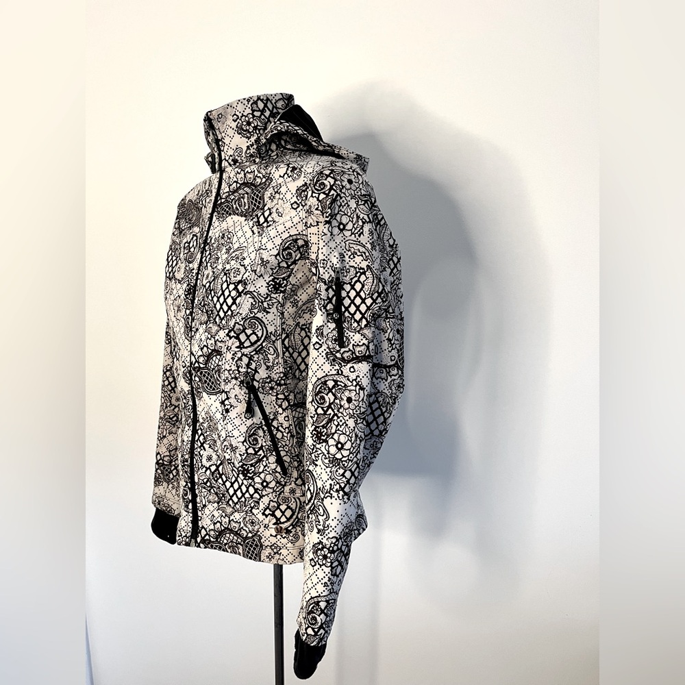 Lululemon Lined Black and White Floral Lace Jacket with Detachable Hood size 4 - Picture 14 of 16